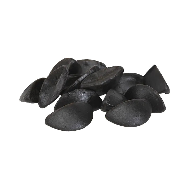 Black boat-shape chewy jelly candy by Aroma.